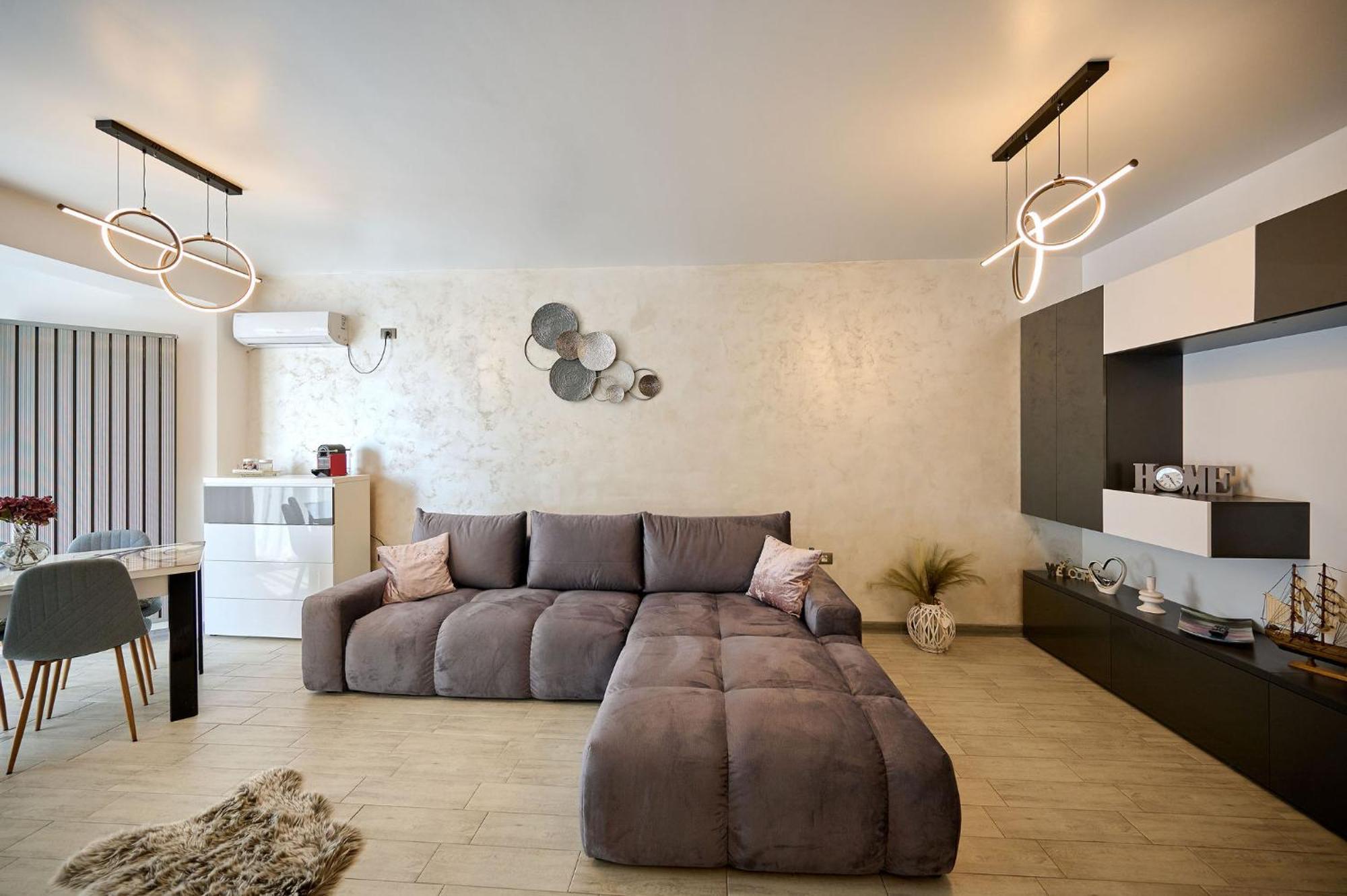 Maya Apartment ALEZZI beach resort Spa n Pools Mamaia Bagian luar foto